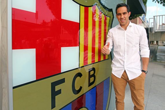 Barcelona Resmi Perkenalkan Claudio Bravo - JPNN.COM