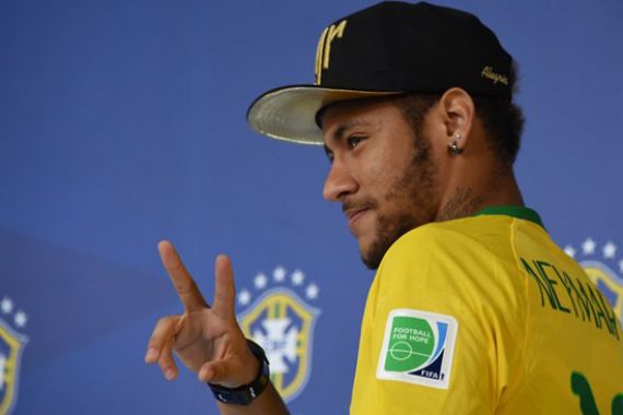 Neymar Menangis Saat Bicarakan Cedera - JPNN.COM