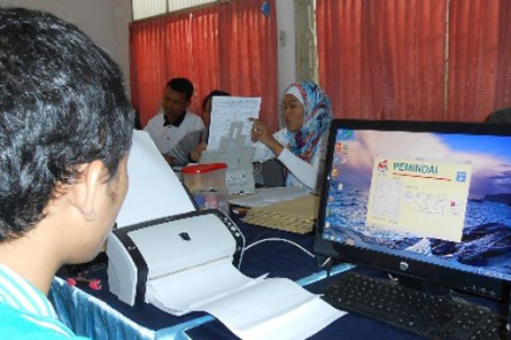 Sudah Setengah Formulir C1 di Kalbar Diunggah di Internet - JPNN.COM