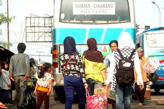 DKI Siapkan 7.000 Bus Antisipasi Arus Mudik - JPNN.COM