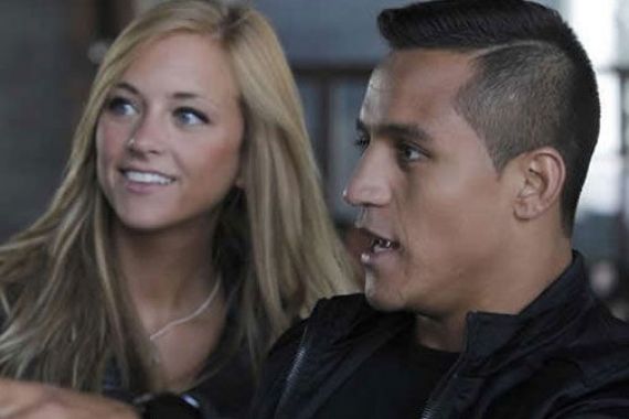 Pacar Alexis Sanchez Bergabung Wag's - JPNN.COM