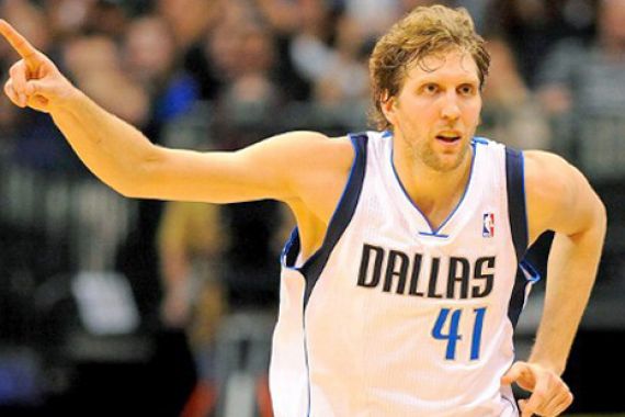 Nowitzki Bertahan di Mavericks 3 Tahun Lagi - JPNN.COM