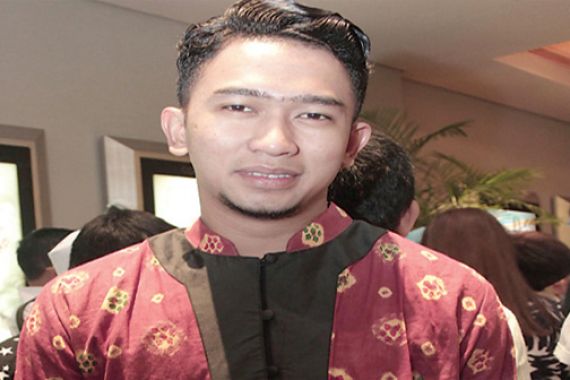 Dinilai Mirip, Pernah Berguru Ilmu Agama Kepada Almarhum - JPNN.COM