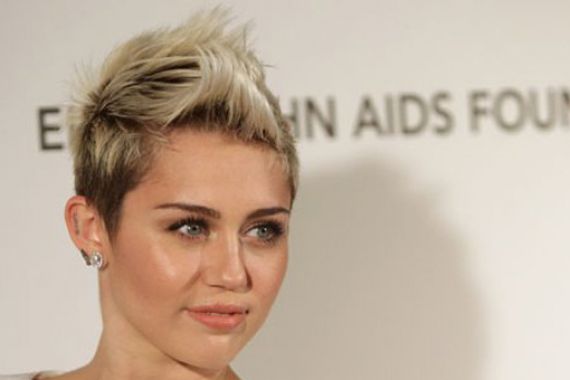 Kabar Miley Cyrus Meninggal Hanya Hoax - JPNN.COM
