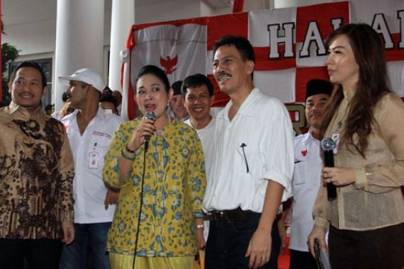 Kedekatan Titiek Soeharto dengan Prabowo Selama Pilpres - JPNN.COM