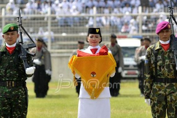 Peringati HUT RI di Istana Menyakitkan Rakyat Miskin - JPNN.COM