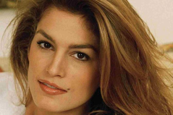 Cindy Crawford Keluarkan Anak Dari Sekolah - JPNN.COM