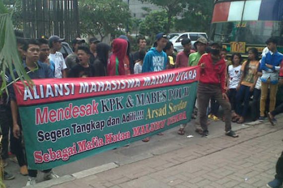 Marak Illegal Logging di Malut, KPK Diminta Turun Tangan - JPNN.COM