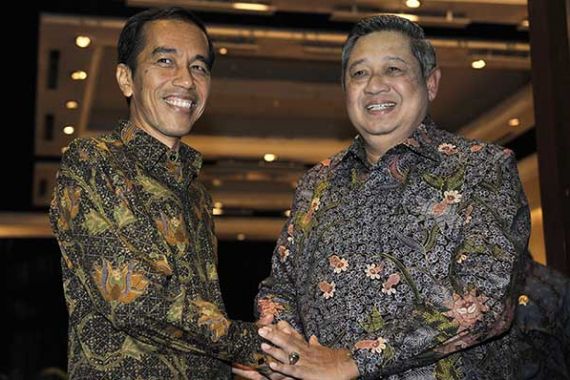 Usai Dilantik, Jokowi Mengaku Siap Naikkan Harga BBM - JPNN.COM