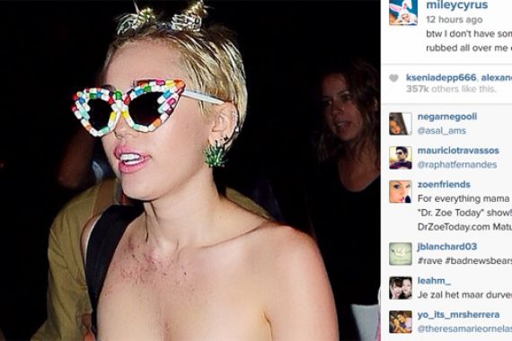 Miley Cyrus Umbar Foto Topless di Instagram - JPNN.COM