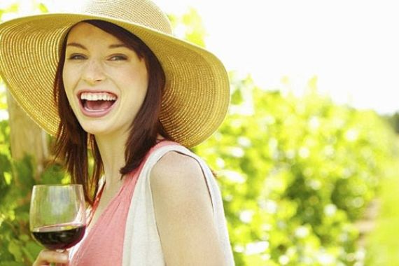 Bahaya Minum Anggur buat Gigi dan Mulut - JPNN.COM