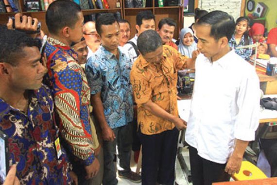 Lingkar Pinggang Jokowi Bertambah 2 Cm - JPNN.COM