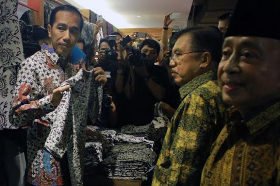 Jokowi Resmikan â€˜Pasar Klewer Pindah ke Jakartaâ€™ - JPNN.COM