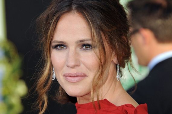 Jennifer Garner Cemburu, Matt Damon Pilih George Clooney - JPNN.COM