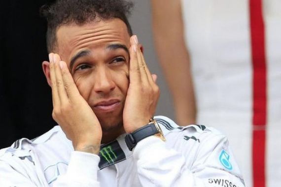 Hamilton Tercepat, Vettel Posisi Ke-9 - JPNN.COM