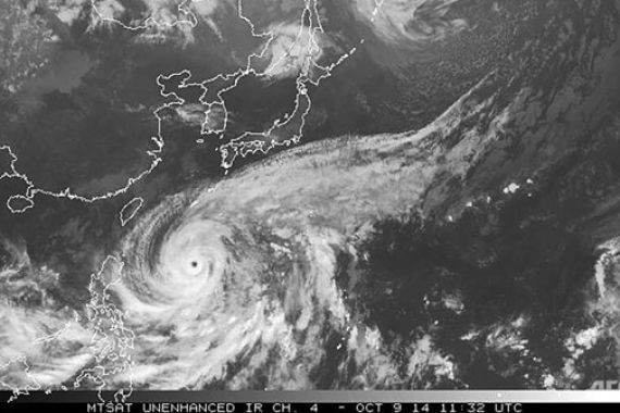 Badai Vongfong Terjang Jepang - JPNN.COM