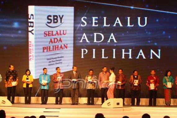 Hindari Terulangnya Supersemar, SBY Serahkan 2 Ribu Buku ke Arsip Nasional - JPNN.COM