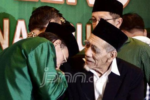 Mbah Moen Serukan Muktamar Islah Tanggal 19 Oktober - JPNN.COM