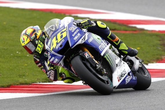 Rossi Ketakutan Hadapi Kecepatan Lorenzo - JPNN.COM