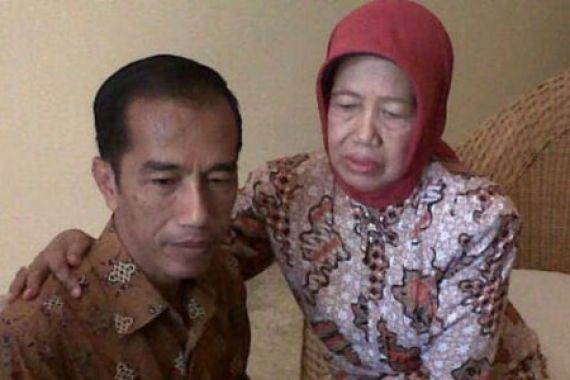 Ibunda Jokowi Bawakan Serabi dan Jamu - JPNN.COM