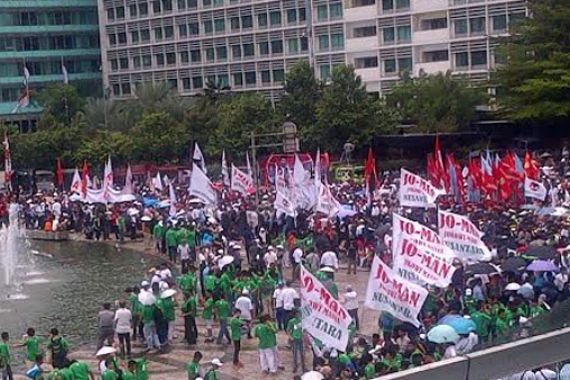 Marching Band STIP Ikut Sambut Jokowi-JK - JPNN.COM