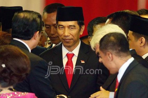 Jokowi Masih Utak-Atik Susunan Kabinet - JPNN.COM