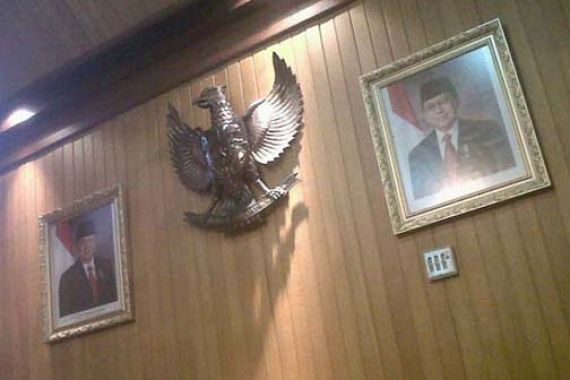 Foto SBY-Boediono Masih Terpajang di Ruang Gubernur - JPNN.COM