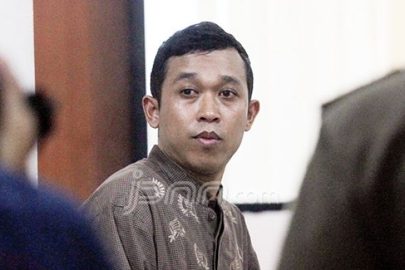 Jaksa Beri Sinyal Kasasi Atas Putusan Banding Hendra - JPNN.COM