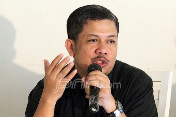 Fahri Hamzah : Fraksinya Begini, Kasihan Jokowi - JPNN.COM