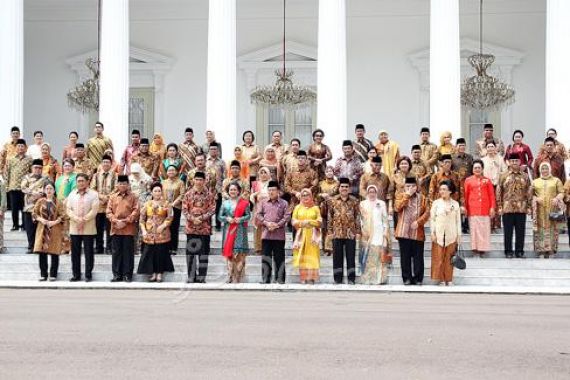 Jokowi Kaget Ada 8 Perempuan di Kabinetnya - JPNN.COM