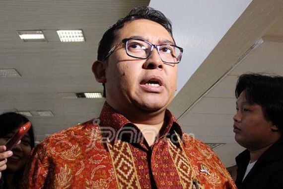 Fadli Zon Ingatkan Menkumham tak Ikut Campur Urusan PPP - JPNN.COM