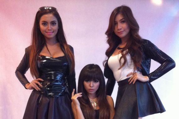 The Angels, Model Majalah Pria Dewasa yang Bentuk Girlband - JPNN.COM