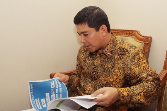 Ogah Tambah PNS yang Hanya Bisa Baca Koran - JPNN.COM
