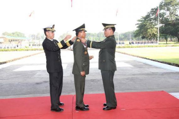 Panglima TNI Terima Bintang Kehormatan dari Filipina - JPNN.COM