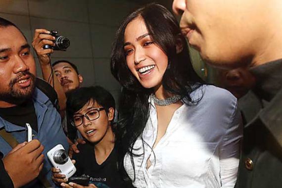 Jessica Iskandar Janji akan Patahkan Gugatan Ludwig - JPNN.COM