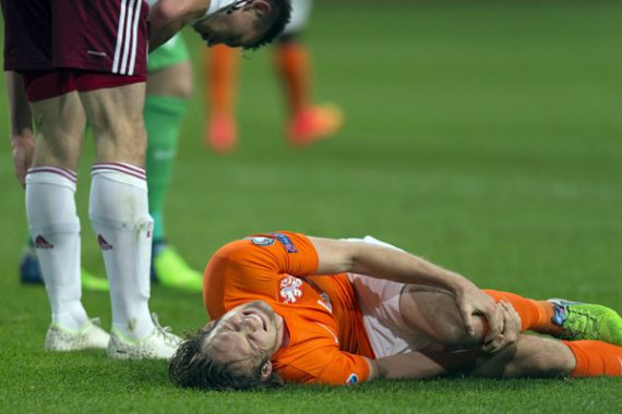 Kabar Buruk buat MU, Daley Blind Cedera Ligamen - JPNN.COM