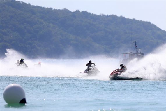 Jet Ski Sumbang Emas dan Perak di ABG - JPNN.COM