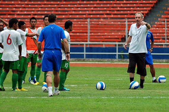 Boaz: Latihan di Papua Saja... - JPNN.COM