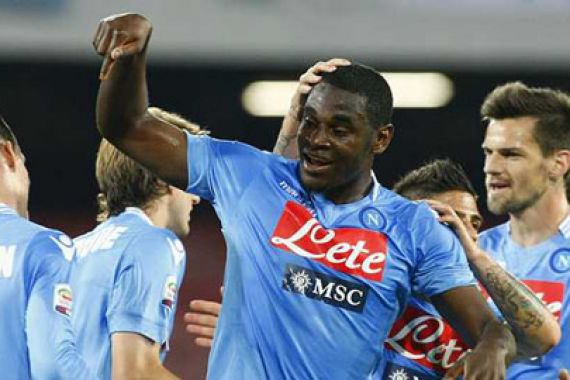 Gol Telat Zapata Bantu Napoli Imbangi Sampdoria - JPNN.COM