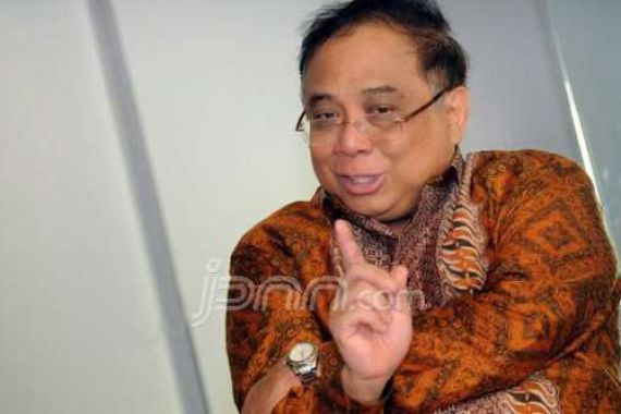 Menko Maritim Minta Seluruh Kementerian Budidayakan Ikan Hias - JPNN.COM