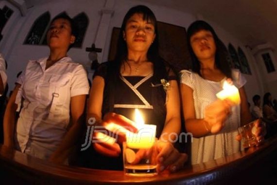 Jangan Bawa Bungkusan ke Gereja! - JPNN.COM