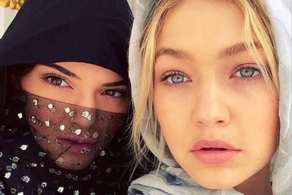 Kendall dan Gigi Berhijab Kunjungi Abu Dhabi - JPNN.COM