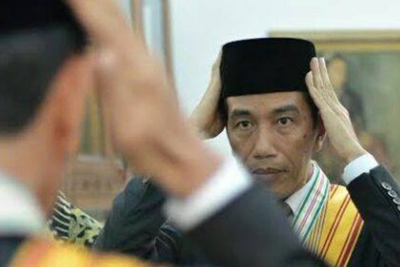 Jokowi Sebut Banyak Belajar dari Falsafah Sri Sultan Hamengkubuwono IX - JPNN.COM