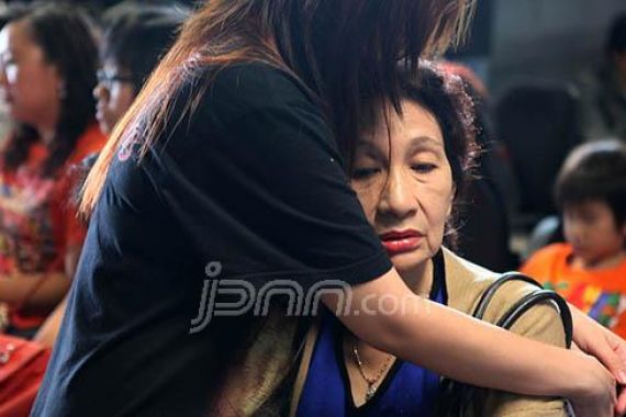 DPR Awasi Pemenuhan Hak Keluarga Korban AirAsia QZ8501 - JPNN.COM