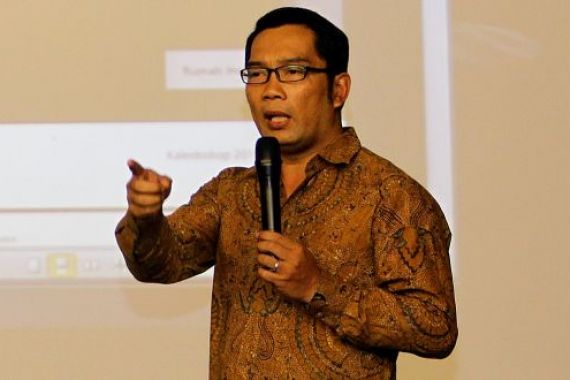 Proyek Trotoar tak Beres, Ridwan Kamil: Kontraktornya Brengsek - JPNN.COM