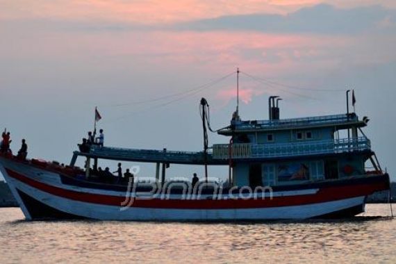 AirAsia Jatuh di Selat Karimata, Nelayan Kehilangan Pendapatan - JPNN.COM