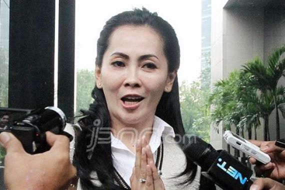 Liza Sako Berbohong, Hakim Tipikor Ancam Jadikan Terdakwa - JPNN.COM