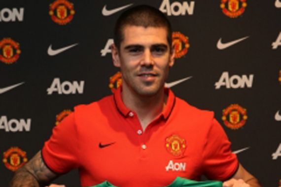 Manchester United Kontrak Victor Valdes 18 Bulan - JPNN.COM