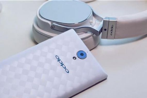 Oppo U3, Smartphone buat Selfie Bagus Meski Minim Cahaya - JPNN.COM