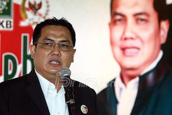 Ketua Fraksi PKB Akui Baru Bisa Buatkan Lapangan Voli untuk Konstituen - JPNN.COM